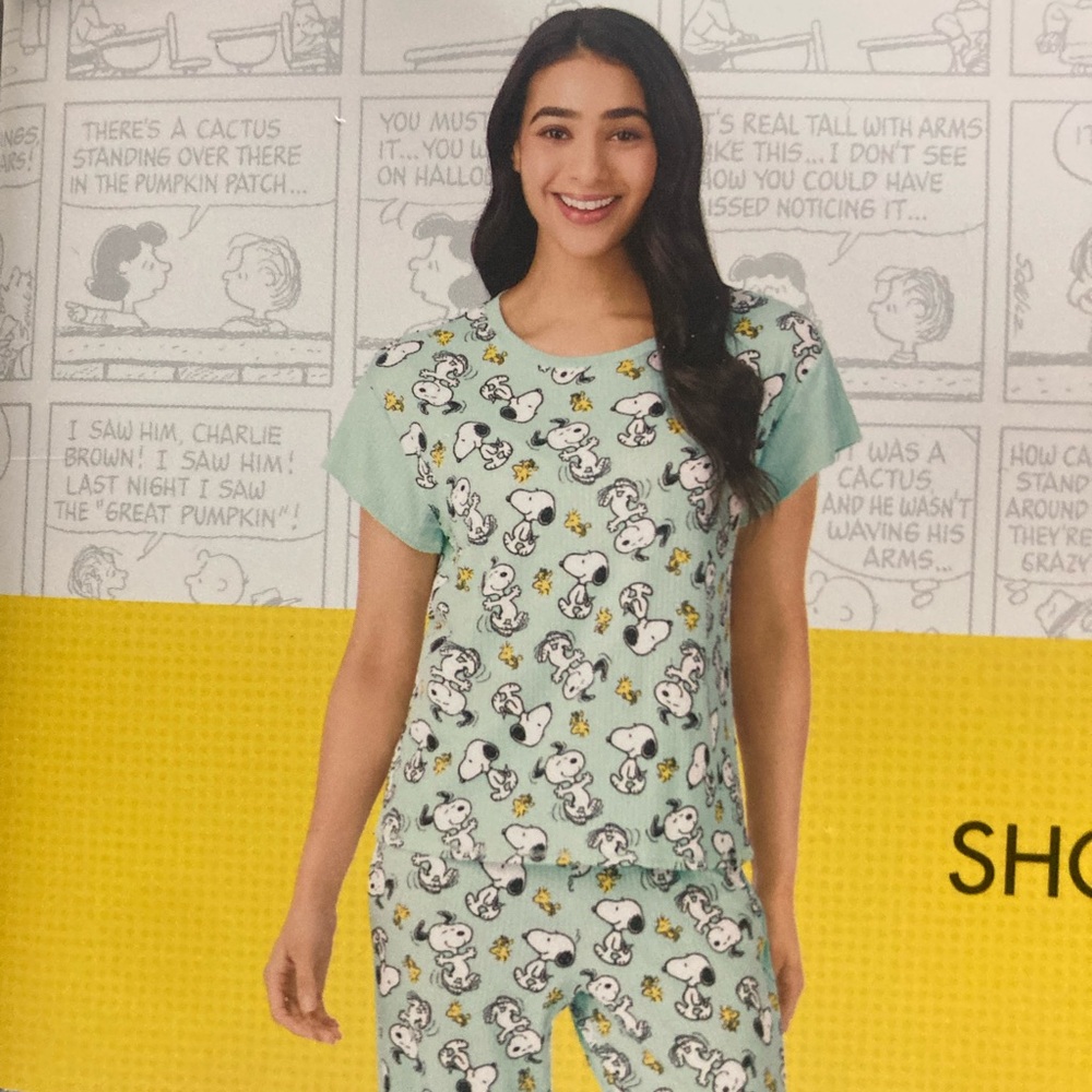 New Disney Women's Peanuts  Snoopy Light Green Pajama Set